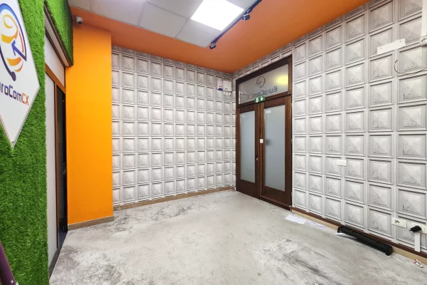 ZYRA ME QERA 440M2 PRANE DELIJORGJIT