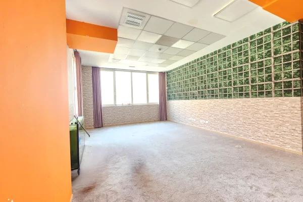 ZYRA ME QERA 440M2 PRANE DELIJORGJIT