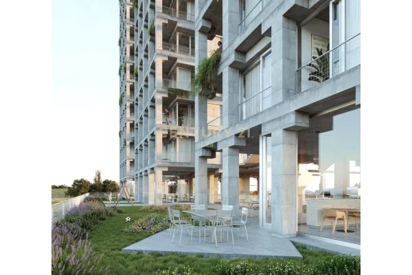 Shtepi ne shitje Apartament ne Durres, Garsoniere, Mobilimi Bosh, pa mobiluar, Pagesa 60,000  Euro.