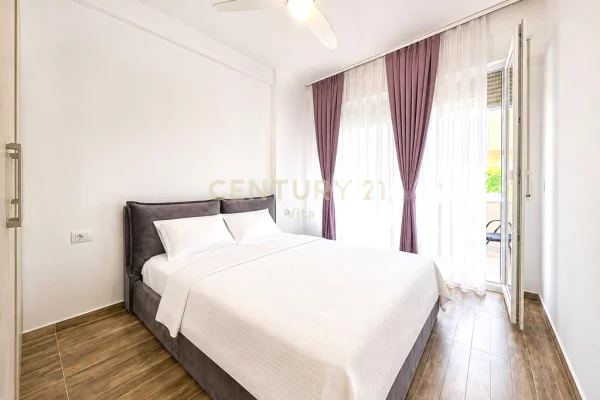 Shtepi ne shitje Apartament ne Durres, 2+1, Mobilimi E mobiluar, Pagesa 195,000  Euro.