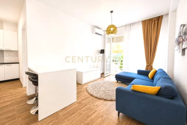 Shtepi ne shitje Apartament ne Durres, 2+1, Mobilimi E mobiluar, Pagesa 195,000  Euro.