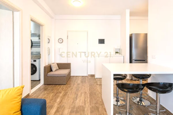 Shtepi ne shitje Apartament ne Durres, 2+1, Mobilimi E mobiluar, Pagesa 195,000  Euro.
