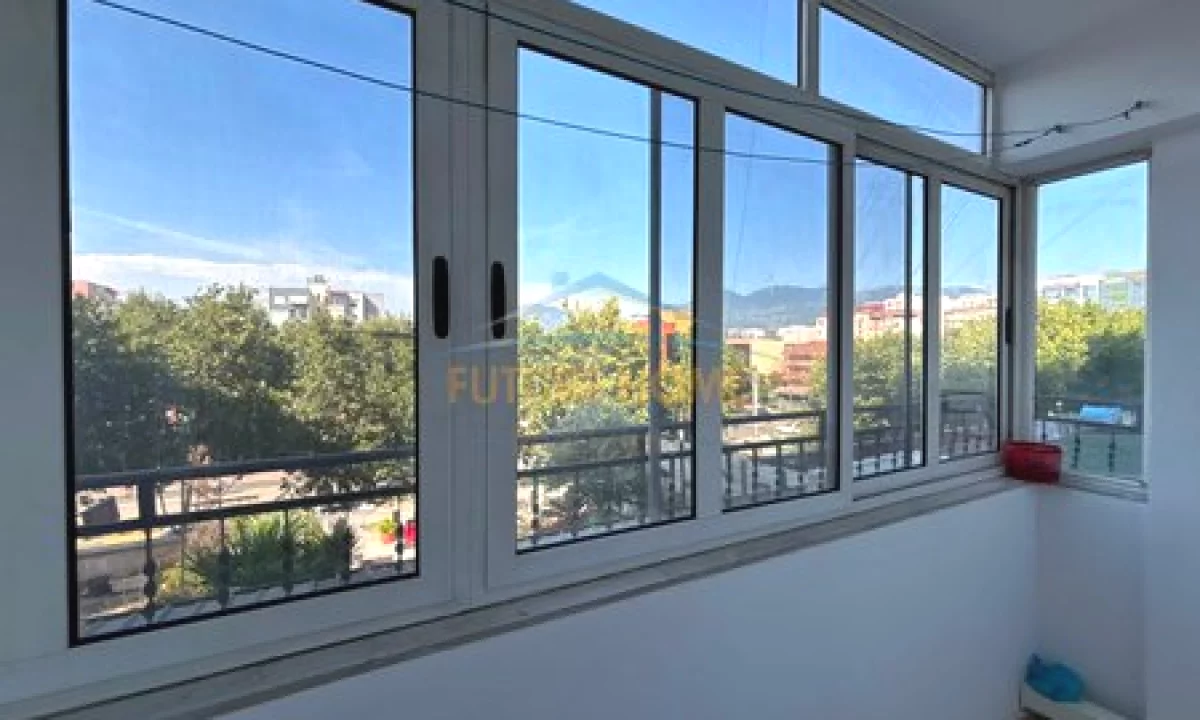 Shtepi me qera Apartament ne Tirane, 2+1, Mobilimi E mobiluar, Pagesa 50,000  Leke.