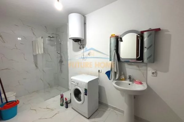Shtepi me qera Apartament ne Tirane, 2+1, Mobilimi E mobiluar, Pagesa 50,000  Leke.