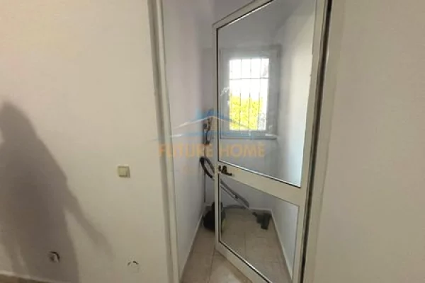 Shtepi me qera Apartament ne Tirane, 2+1, Mobilimi E mobiluar, Pagesa 50,000  Leke.