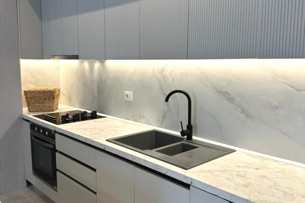 Qera Apartament 2+1 Concord Center te Rruga 5 Maj