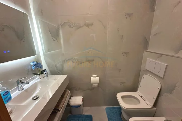 Shtepi me qera Apartament ne Tirane, 2+1, Mobilimi E mobiluar, Pagesa 900  Euro.