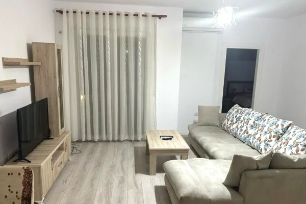 Shtepi me qera Apartament ne Tirane, 1+1, Mobilimi E mobiluar, Pagesa 60,000  Leke.
