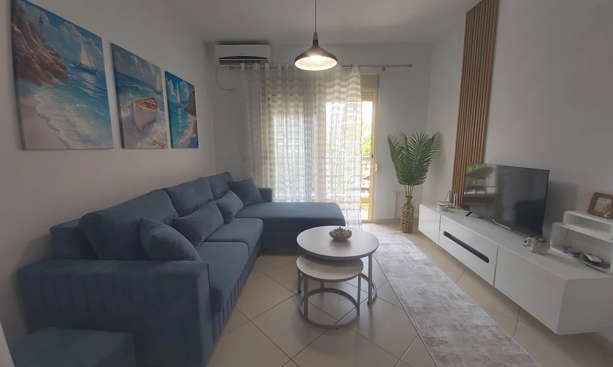 Shtepi ne shitje Apartament ne Vlore, 1+1, Mobilimi E mobiluar, Pagesa 13,500,000  Leke.