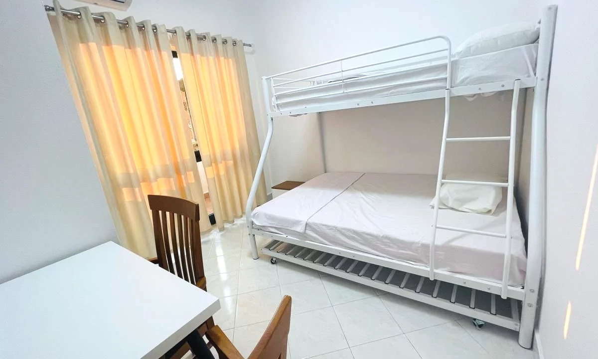 Shtepi me qera Apartament ne Tirane, Garsoniere, Mobilimi E mobiluar, Pagesa 32,000  Leke.