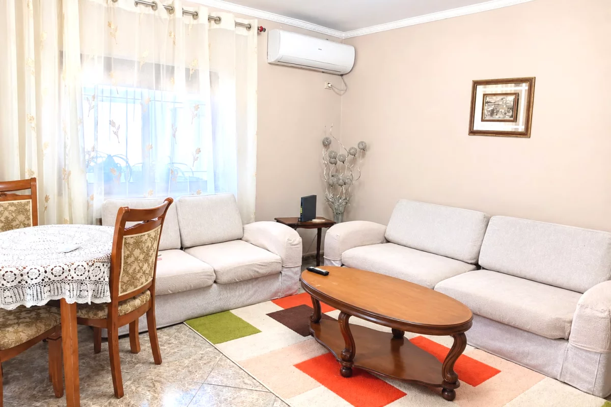 Shtepi me qera Apartament ne Tirane, 1+1, Mobilimi E mobiluar, Pagesa 40,000  Leke.