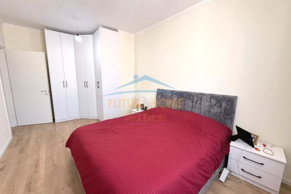 Shtepi ne shitje Apartament ne Tirane, 2+1, Mobilimi E mobiluar, Pagesa 15,300,000  Leke.