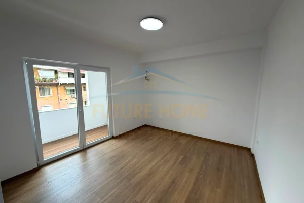 Shitet, Apartament 1+1, Medreseja, Tiranë /  OPP72950