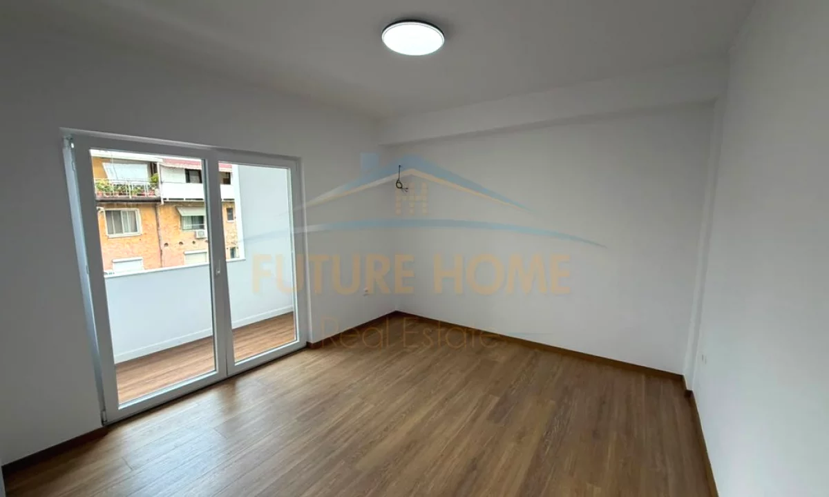 Shtepi ne shitje Apartament ne Tirane, 1+1, Mobilimi Bosh, pa mobiluar, Pagesa 12,800,000  Leke.