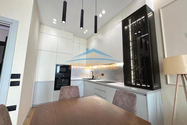 Shtepi me qera Apartament ne Tirane, 1+1, Mobilimi E mobiluar, Pagesa 900  Euro.