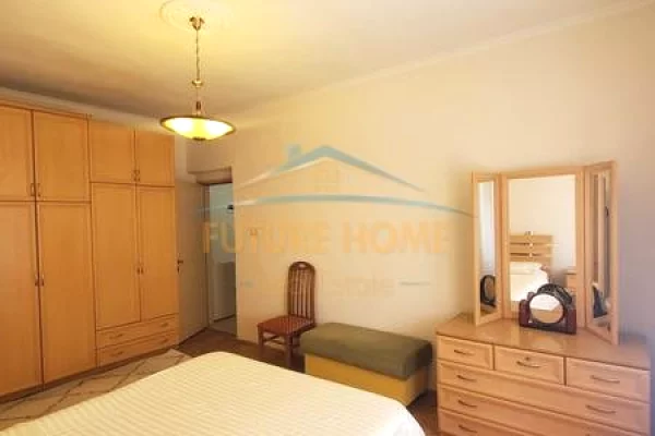 Shtepi me qera Apartament ne Tirane, 2+1, Mobilimi E mobiluar, Pagesa 60,000  Leke.