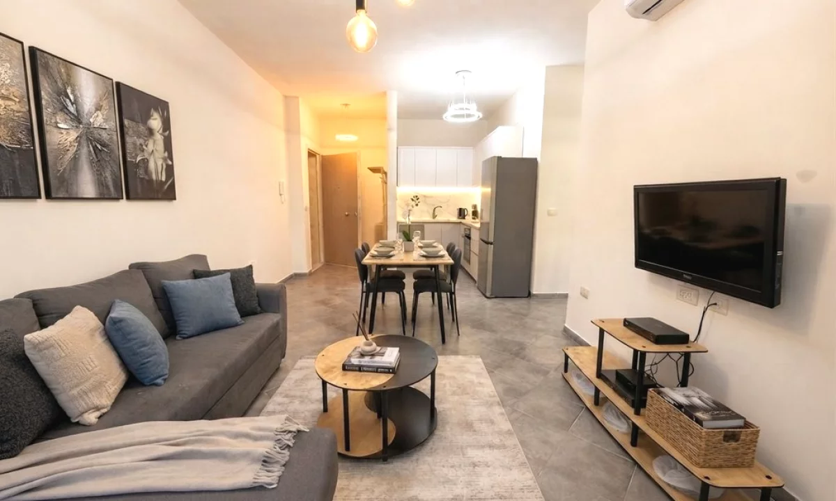 Shtepi me qera Apartament ne Tirane, 2+1, Mobilimi E mobiluar, Pagesa 70,000  Leke.