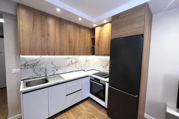 Shtepi me qera Apartament ne Tirane, 1+1, Mobilimi E mobiluar, Pagesa 750  Euro.