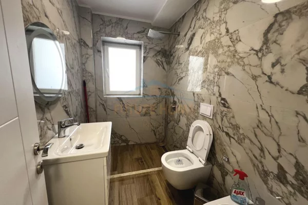 Shtepi me qera Apartament ne Tirane, 1+1, Mobilimi E mobiluar, Pagesa 750  Euro.