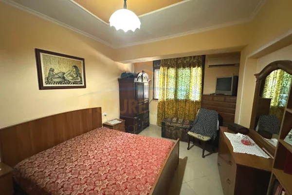 Shtepi me qera Apartament ne Tirane, 2+1, Mobilimi E mobiluar, Pagesa 55,000  Leke.