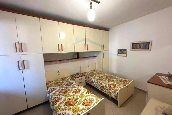Shtepi me qera Apartament ne Tirane, 2+1, Mobilimi E mobiluar, Pagesa 55,000  Leke.