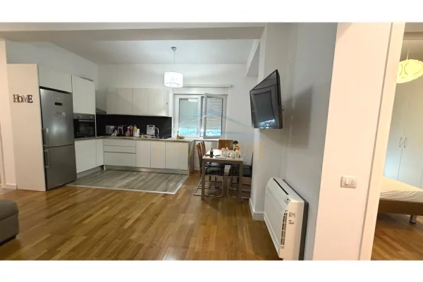Shtepi me qera Apartament ne Tirane, 2+1, Mobilimi E mobiluar, Pagesa 80,000  Leke.
