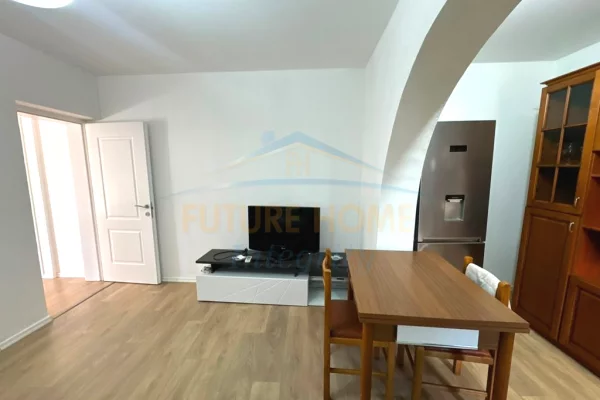 Shtepi me qera Apartament ne Tirane, 1+1, Mobilimi E mobiluar, Pagesa 50,000  Leke.