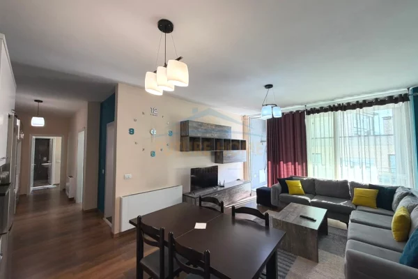 Shtepi me qera Apartament ne Tirane, 2+1, Mobilimi E mobiluar, Pagesa 750  Euro.