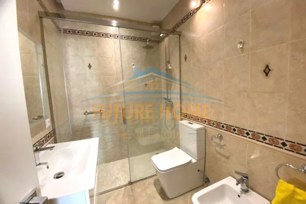 Shtepi me qera Apartament ne Tirane, 2+1, Mobilimi E mobiluar, Pagesa 1,500  Euro.