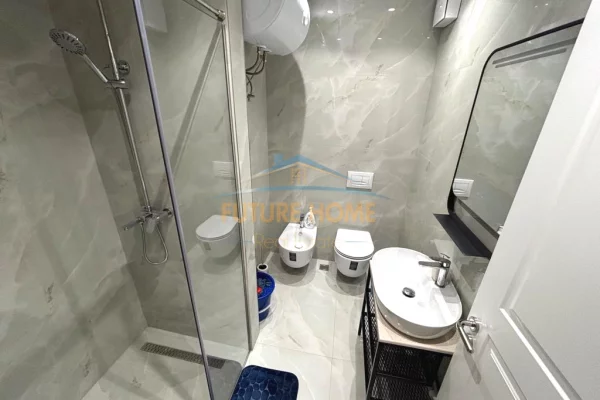 Shtepi me qera Apartament ne Tirane, 2+1, Mobilimi E mobiluar, Pagesa 85,000  Leke.