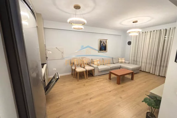 Shtepi me qera Apartament ne Tirane, 2+1, Mobilimi E mobiluar, Pagesa 85,000  Leke.