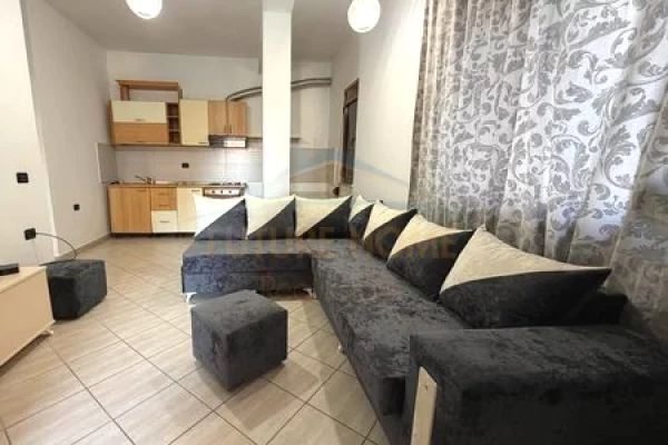 Shtepi me qera Apartament ne Tirane, 1+1, Mobilimi E mobiluar, Pagesa 48,000  Leke.