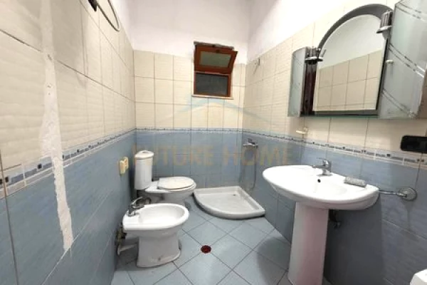 Shtepi me qera Apartament ne Tirane, 1+1, Mobilimi E mobiluar, Pagesa 48,000  Leke.