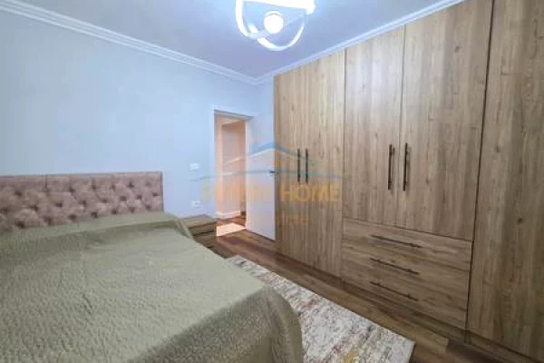 Shtepi me qera Apartament ne Tirane, 2+1, Mobilimi E mobiluar, Pagesa 75,000  Leke.