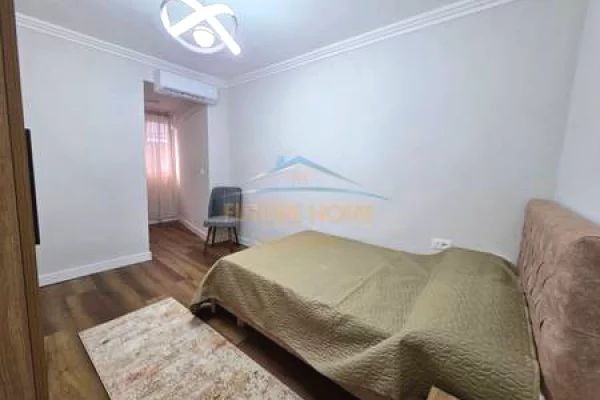 Shtepi me qera Apartament ne Tirane, 2+1, Mobilimi E mobiluar, Pagesa 75,000  Leke.