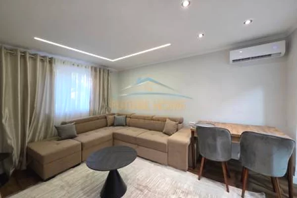Shtepi me qera Apartament ne Tirane, 2+1, Mobilimi E mobiluar, Pagesa 75,000  Leke.