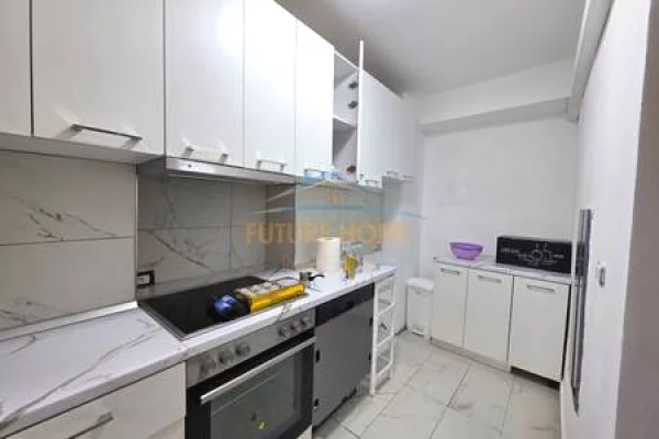 Shtepi me qera Apartament ne Tirane, 2+1, Mobilimi E mobiluar, Pagesa 75,000  Leke.