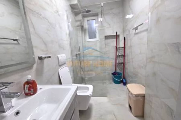 Shtepi me qera Apartament ne Tirane, 2+1, Mobilimi E mobiluar, Pagesa 75,000  Leke.