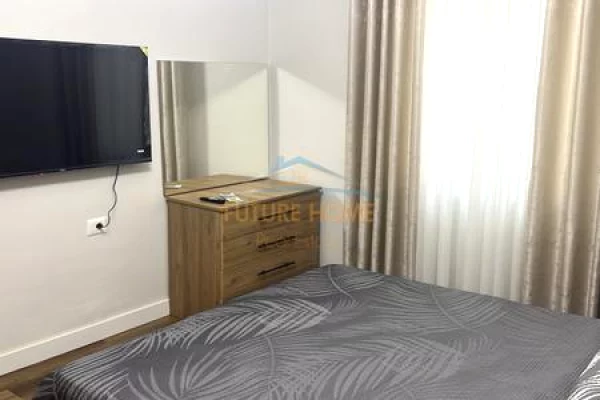 Shtepi me qera Apartament ne Tirane, 2+1, Mobilimi E mobiluar, Pagesa 75,000  Leke.