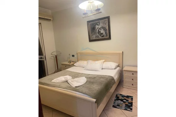 Shtepi me qera Apartament ne Tirane, 2+1, Mobilimi E mobiluar, Pagesa 75,000  Leke.