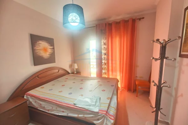 Shtepi me qera Apartament ne Tirane, 2+1, Mobilimi E mobiluar, Pagesa 70,000  Leke.