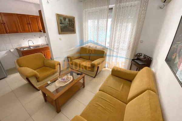 Shtepi me qera Apartament ne Tirane, 1+1, Mobilimi E mobiluar, Pagesa 45,000  Leke.
