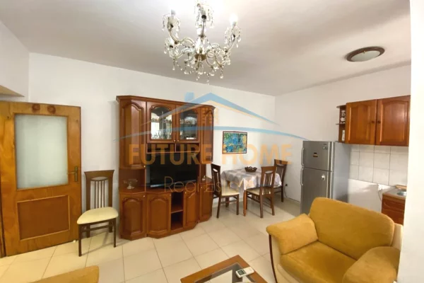 Shtepi me qera Apartament ne Tirane, 1+1, Mobilimi E mobiluar, Pagesa 45,000  Leke.