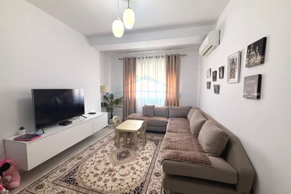 Shtepi me qera 1+1 ne Tirane - 600 Euro