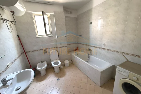 Shtepi me qera Apartament ne Tirane, 2+1, Mobilimi E mobiluar, Pagesa 60,000  Leke.