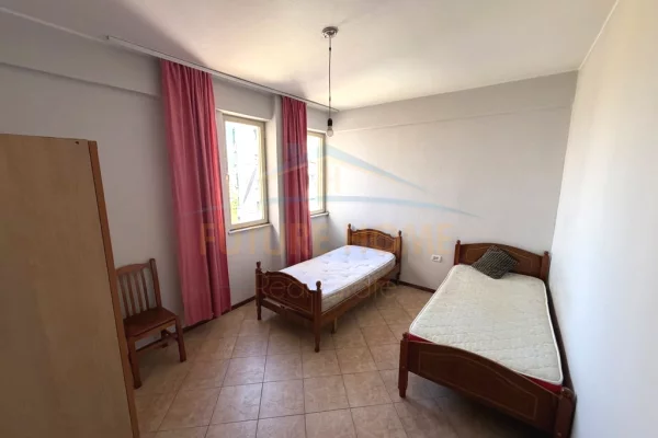 Shtepi me qera Apartament ne Tirane, 2+1, Mobilimi E mobiluar, Pagesa 60,000  Leke.