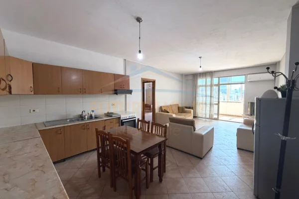 Shtepi me qera Apartament ne Tirane, 2+1, Mobilimi E mobiluar, Pagesa 60,000  Leke.