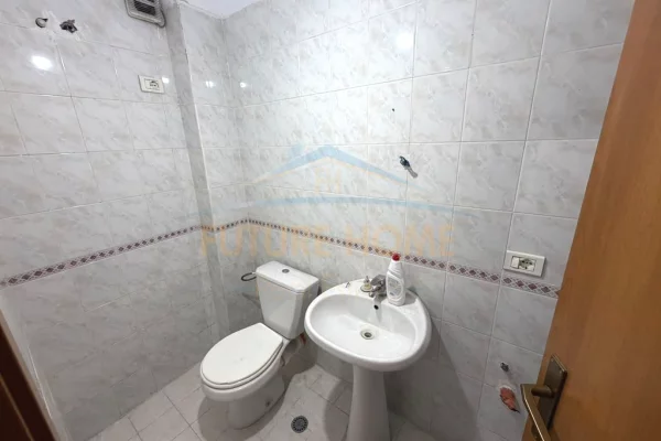 Shtepi me qera Apartament ne Tirane, 2+1, Mobilimi E mobiluar, Pagesa 60,000  Leke.