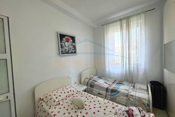 Shtepi ne shitje Apartament ne Tirane, 1+1, Mobilimi E mobiluar, Pagesa 150,000  Euro.