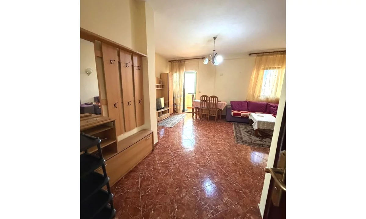 Shtepi me qera Apartament ne Tirane, 1+1, Mobilimi E mobiluar, Pagesa 60,000  Leke.